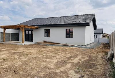 Casă cu 4 camere cu Teren 582 Mp în Șag - 8