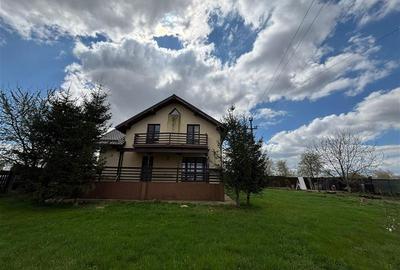 Casă cu 4 camere cu Teren 1000 Mp în Exterior Sud - 1