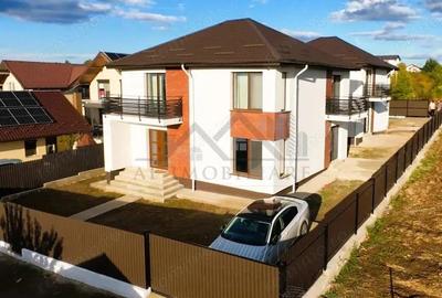 Casă cu 4 camere cu Teren 350 Mp în Vișani