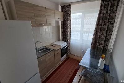 Apartament cu 4 camere decomandat în Gară