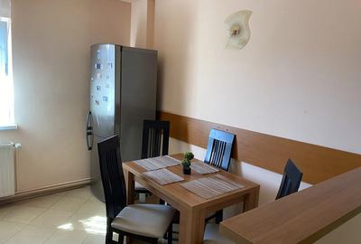 Inchiriez apartament 2 camere , confort 1, decomandat - 2