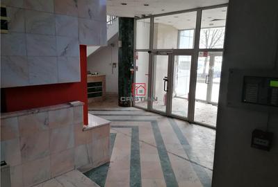 Spațiu comercial, de 1,600 mp, în Unirii - 3