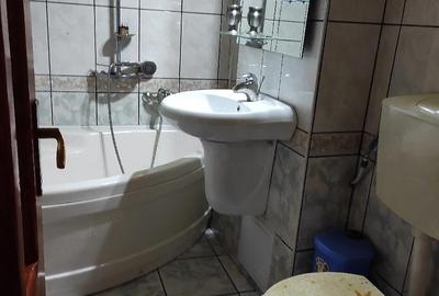 Apartament cu 2 camere decomandat în 22 Decembrie - 10