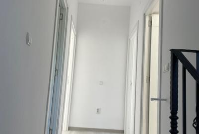 Casa de vanzare in localitatea Brebu - 6