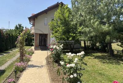 Casa individuala cu 4 dormitoare, teren 1720 mp, zona linistita Str Izvorului Oradea