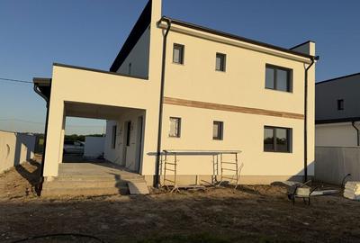 Casă cu 4 camere în Cârcea - 3