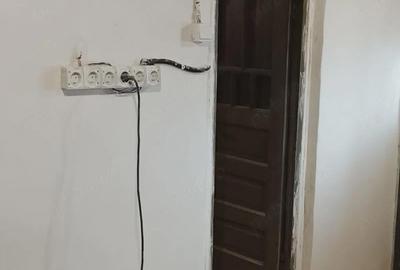 Casă cu 4 camere cu Teren 1300 Mp în Gurbănești - 2