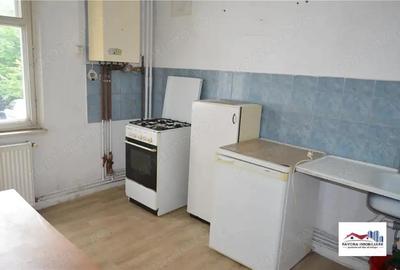 Apartament 1 Camera de Vanzare Zona Pandurilor - 3