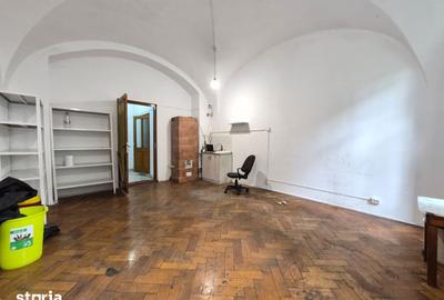 Spațiu comercial, de 43.62 mp, în Central - 4