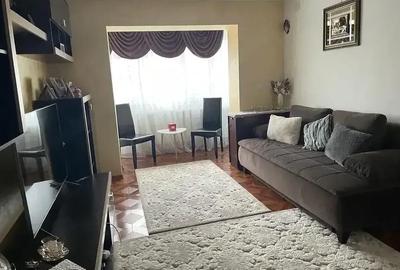Apartament cu 3 camere decomandat în Teilor - 2
