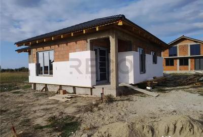 Casă cu 4 camere cu Teren 500 Mp în Cihei - 4