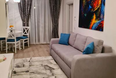 Apartament cu 2 camere semidecomandat în Central