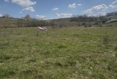 Teren de 2200 mp, în Nord-Est - 2