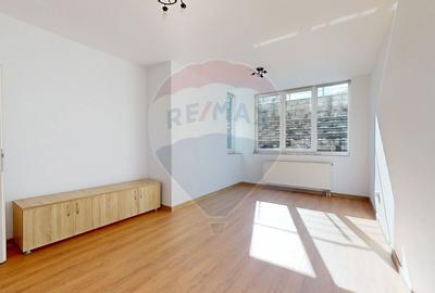 Garsonieră decomandată în Avantgarden