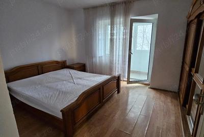 Apartament cu 3 camere decomandat în Traian - 1