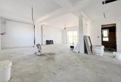 3 Camere - 2 Bai - 90 Mp - Parcare Privata - 4