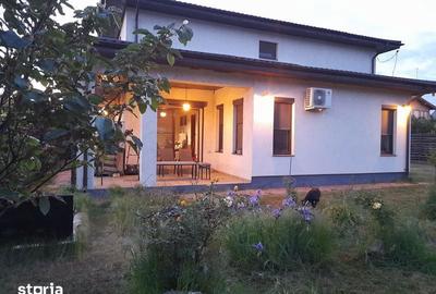 Casă cu 4 camere cu Teren 139 Mp în Central - 3