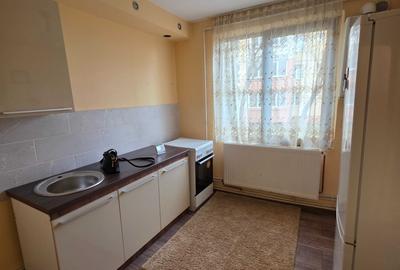 Garsonieră decomandată în Astra - 2