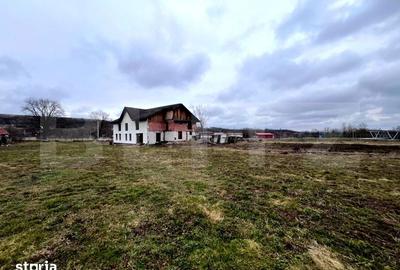 Casă cu Teren 3730 Mp în Stremț - 15