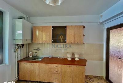 Casă cu 4 camere în Central - 2