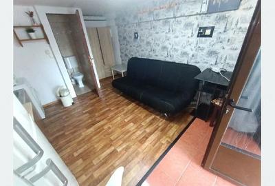 Garsonieră nedecomandată în Central - 1