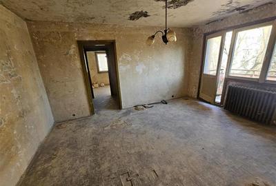 Apartament cu 2 camere semidecomandat în Micro I - 19