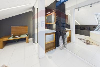 Casă cu 9 camere cu Teren 721 Mp în Crevedia - 41