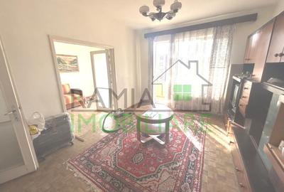 Apartament cu 2 camere decomandat în Tractorul - 2