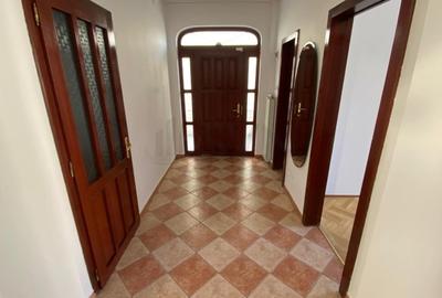 Casă individuală cu 8 camere cu Canalizare în Floreasca - 19