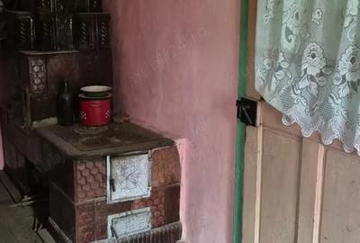 Casă cu 4 camere cu Teren 1048 Mp în Valea Seacă - 10