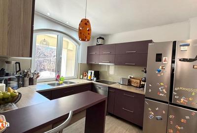 Casă cu 5 camere cu Canalizare în Central - 4