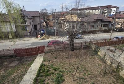 Casă individuală cu 9 camere cu Canalizare în Est - 2