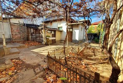 Casă cu 3 camere cu Canalizare în Barbu Văcărescu - 3