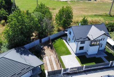 Casă cu 6 camere cu Canalizare în Ștefănești - 2