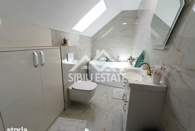 Casă cu 6 camere cu Teren 670 Mp în Roșia - 3