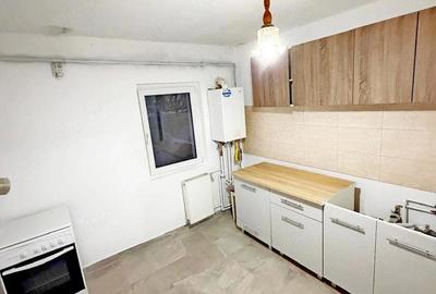 Apartament cu 3 camere decomandat în Bucovina - 15
