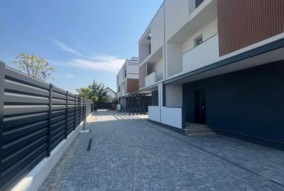 Duplex cu 5 camere cu Canalizare în Central - 3