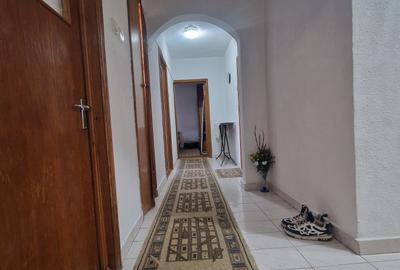 Apartament cu 3 camere decomandat în Inel II - 6