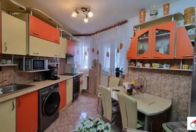 Apartament 3 camere Micro 16 din BCA - 10