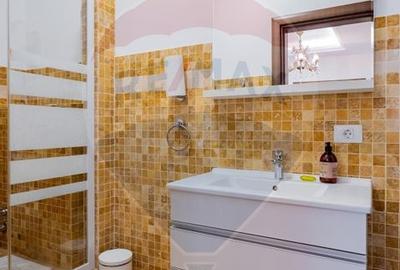 Penthouse de vanzare in Mamaia vedere frontala lac si marea Neagra - 52