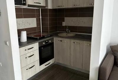 Apartament cu 2 camere semidecomandat, mobilat în Iris