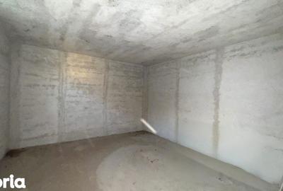 Casă cu 5 camere cu Teren 1186 Mp în Pietroșani - 10