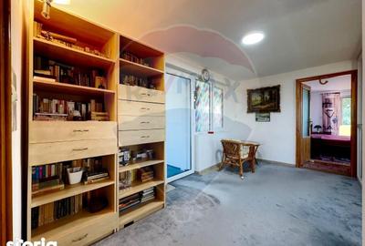 Casă cu 6 camere cu Teren 638 Mp în Pădureni - 11