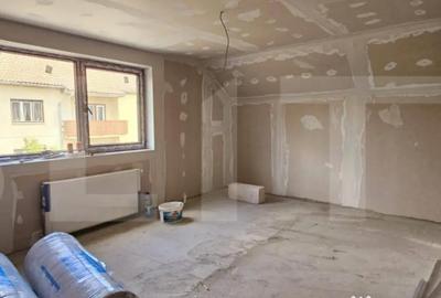 Casă cu 7 camere cu Teren 590 Mp în Semicentral - 1