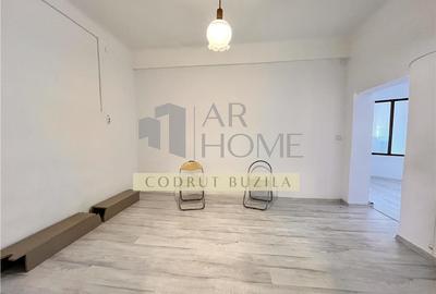 Apartament cu 4 camere semidecomandat în Central - 3
