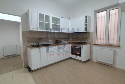 Apartament cu 4 camere decomandat în Romană - 5