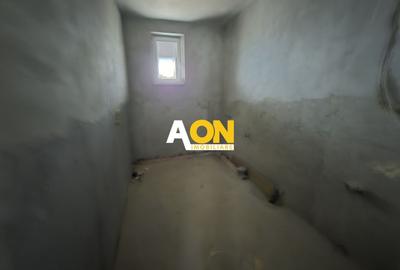 Duplex cu 3 camere cu Canalizare în Cetate - 5