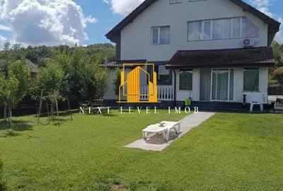 Casă cu Teren 900 Mp în Central - 20