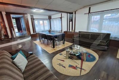 Casă cu 7 camere cu Garaj în Mărișel - 2