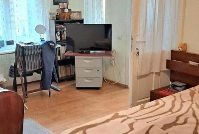 Tabacarie..casa 3 camere - 1